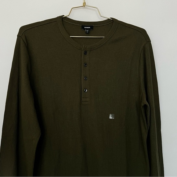 Express Waffle Knit Henley Shirt Size Medium Dark Green Olive Long Sleeve - Picture 3 of 5